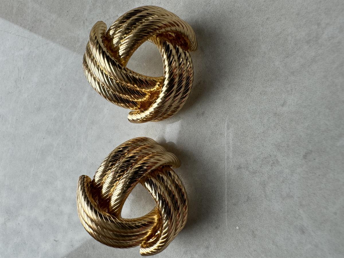 Üçlü Geçmeli Oval Gold Küpe