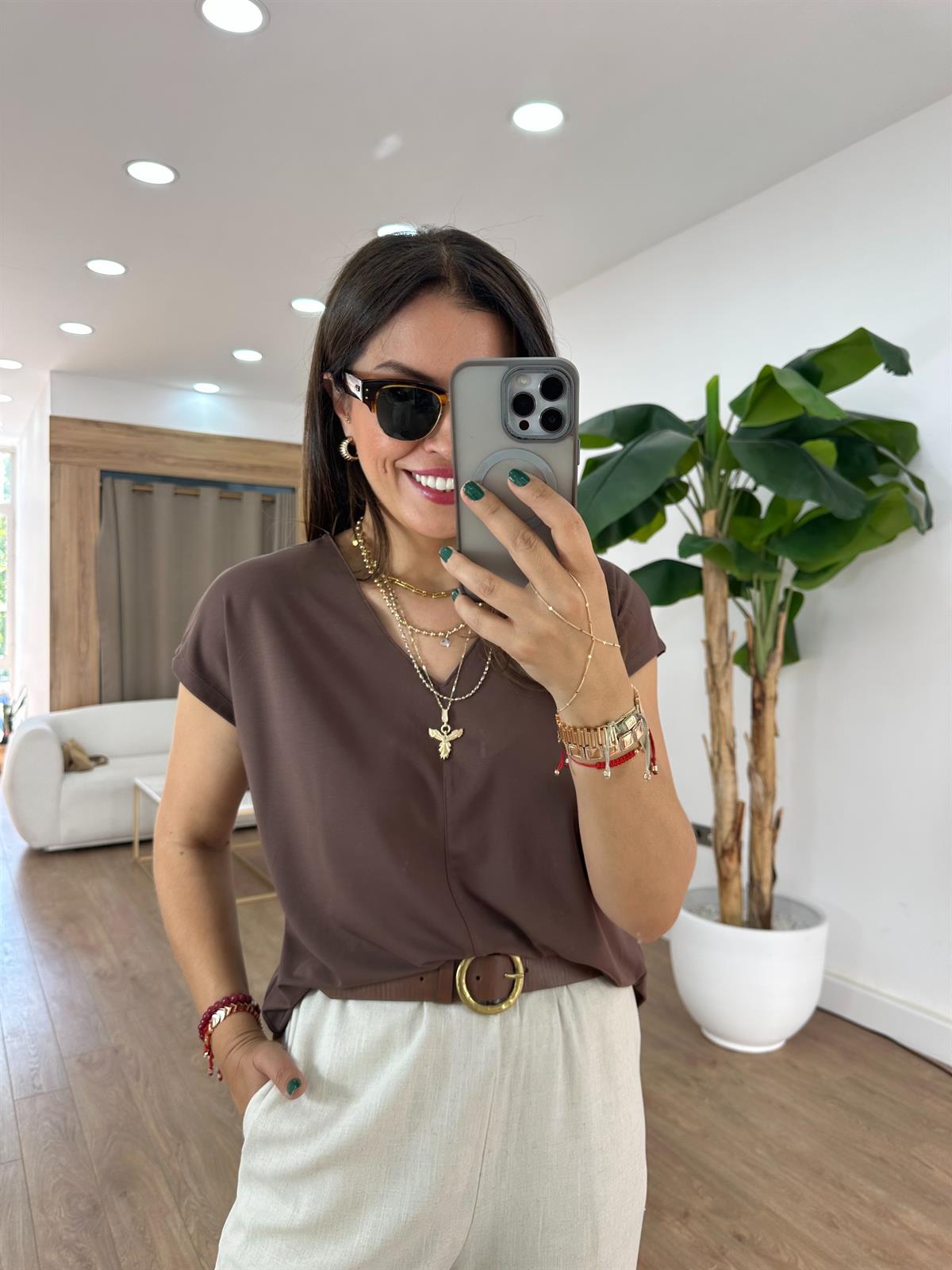 V Yaka Önü Dikişli Modal Tshirt - Kahverengi