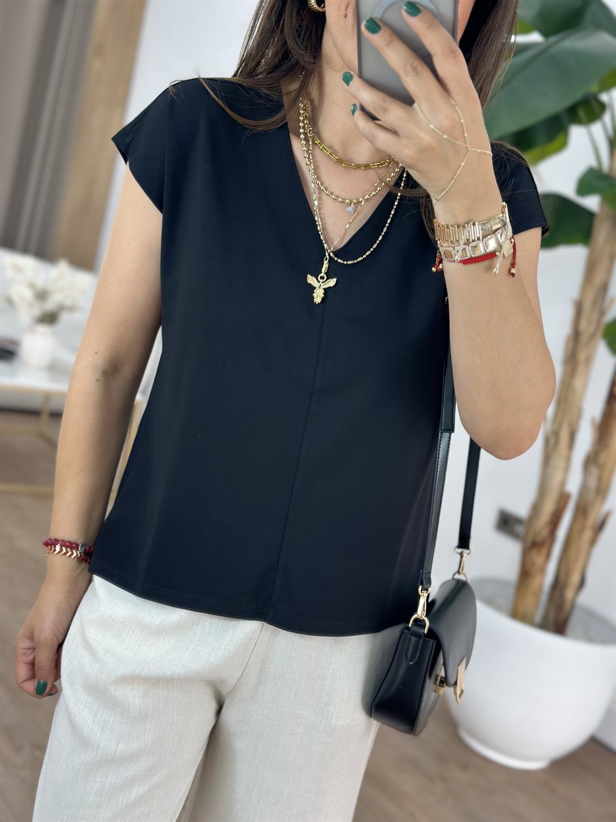 V Yaka Önü Dikişli Modal Tshirt - Siyah