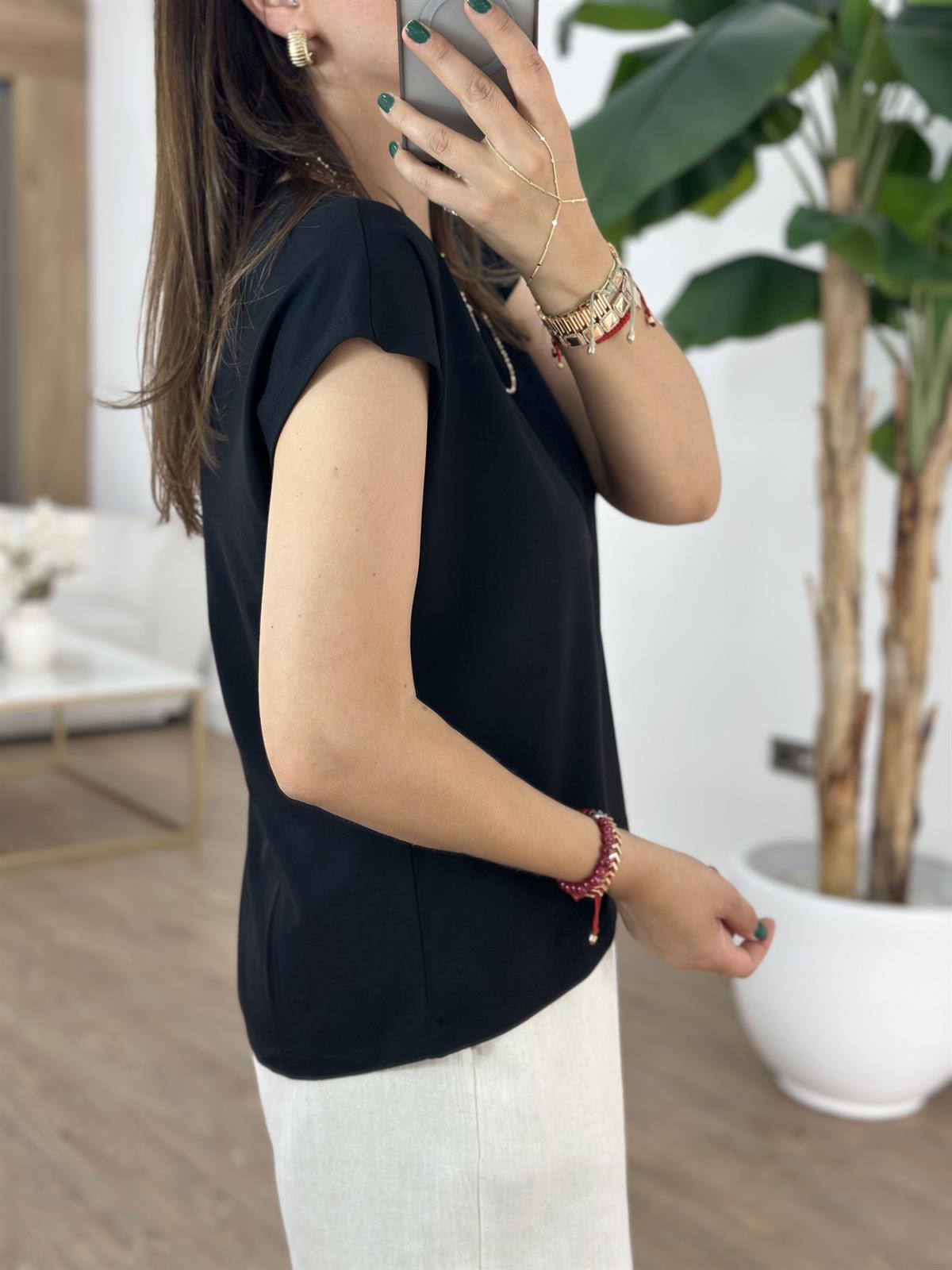 V Yaka Önü Dikişli Modal Tshirt - Siyah