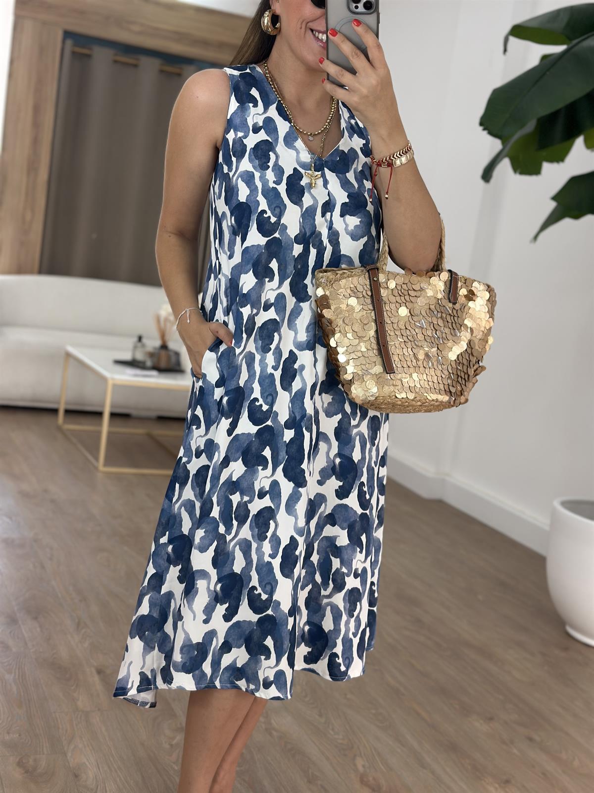 V Yaka Batik Desenli Cepli Midi Elbise