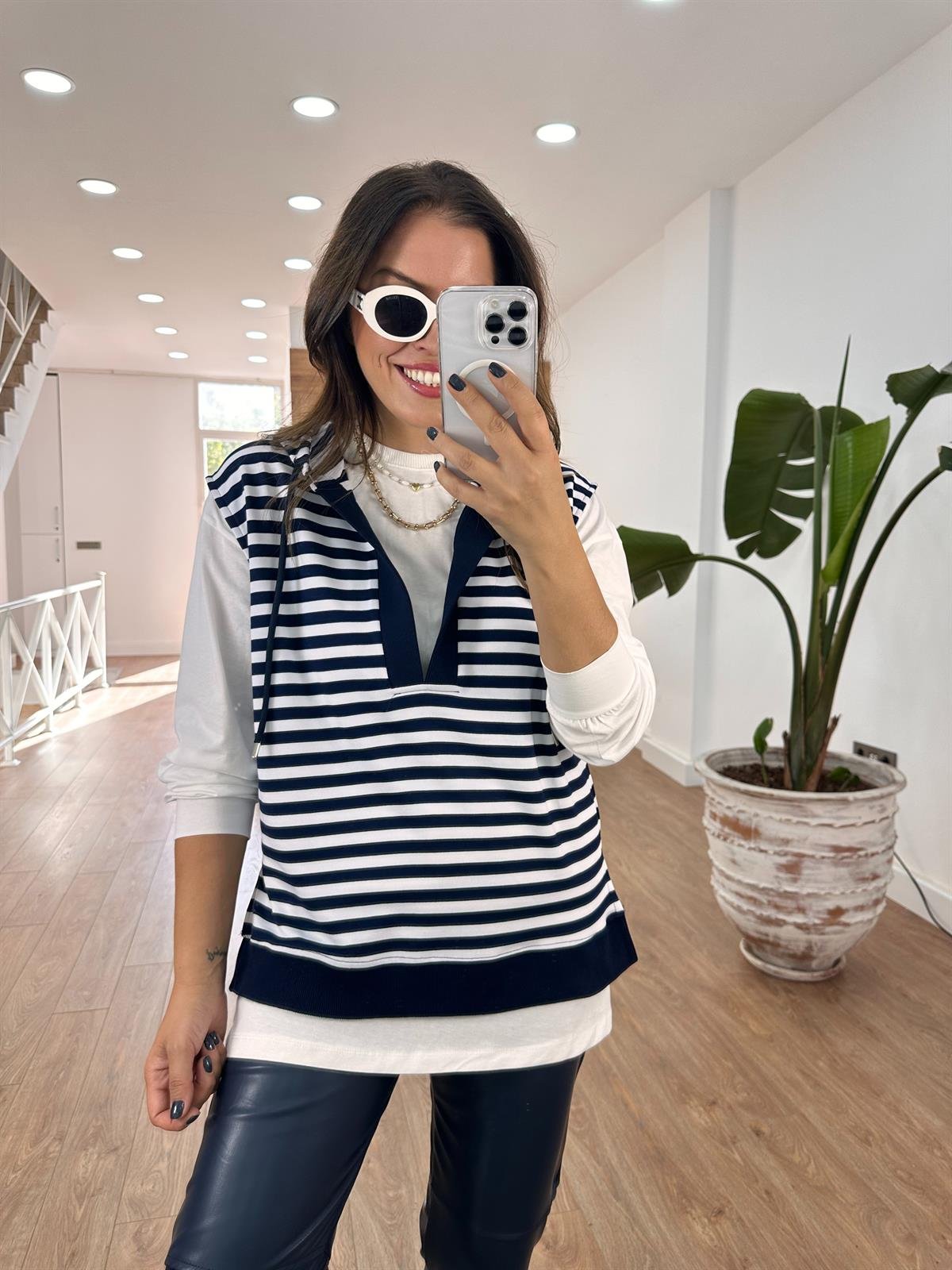 V Yaka Lacivert Çizgili 2li Takım 