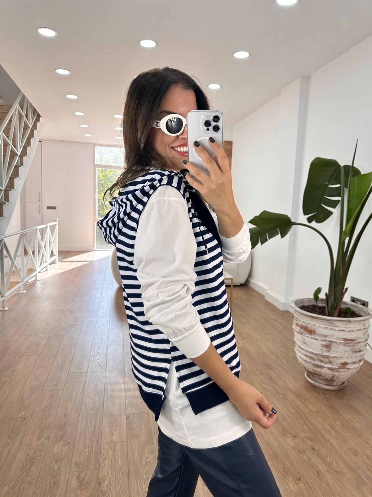 V Yaka Lacivert Çizgili 2li Takım 