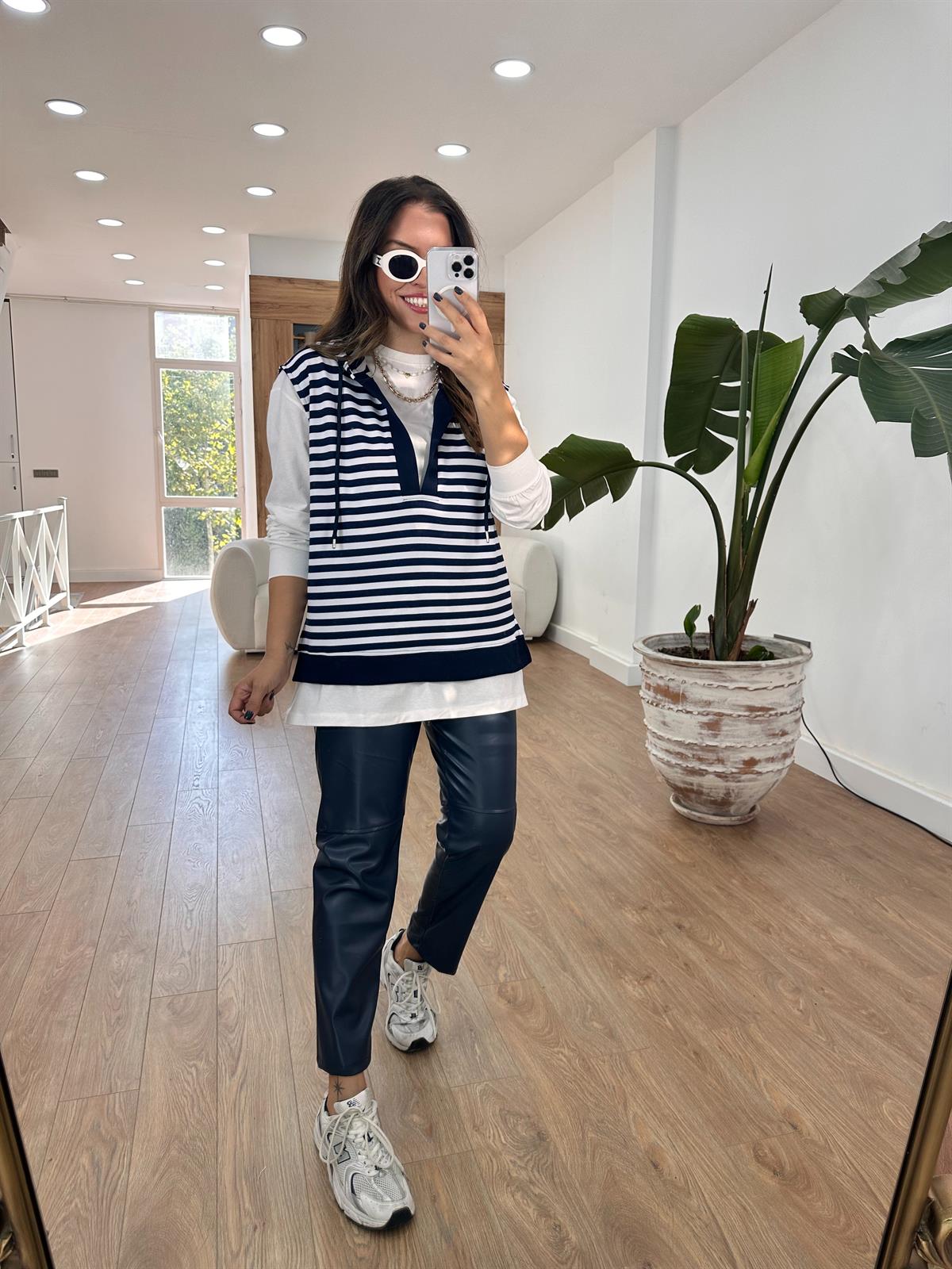 V Yaka Lacivert Çizgili 2li Takım 