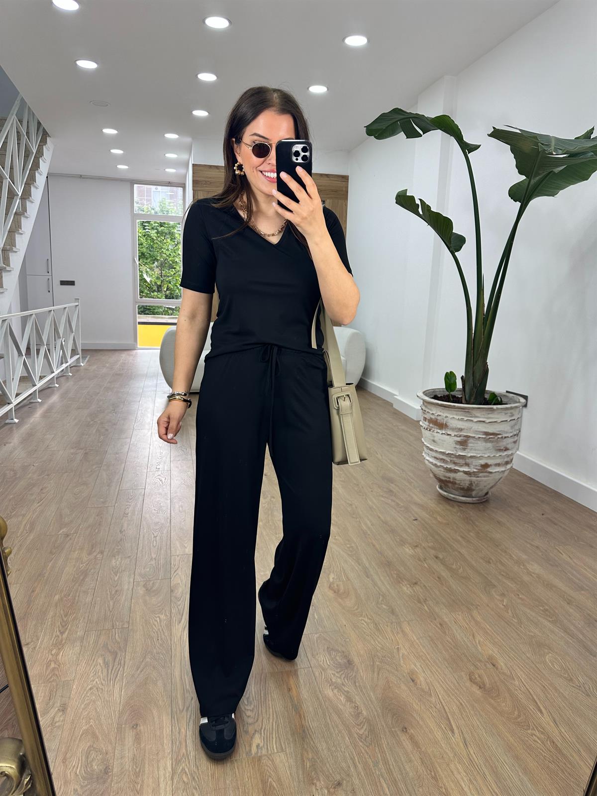 V Yaka Modal Takım-Siyah