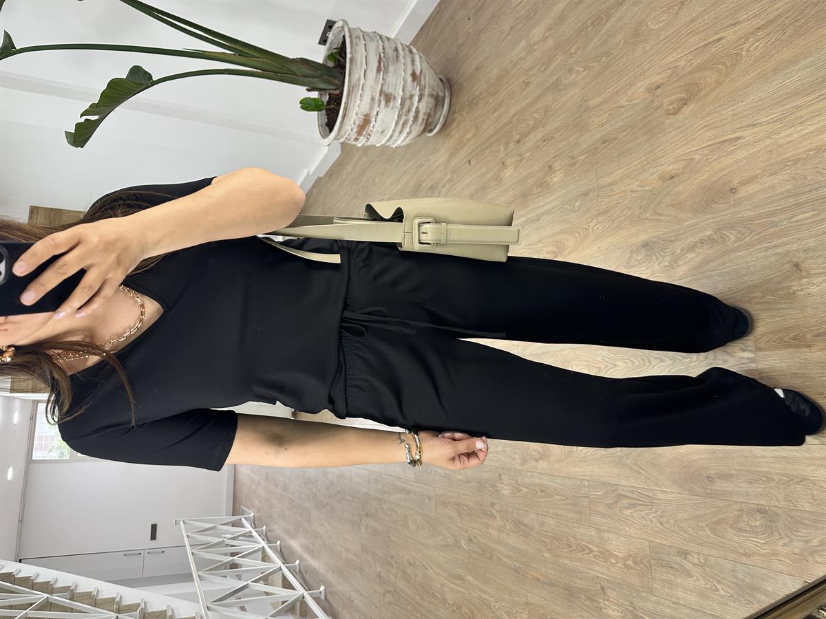 V Yaka Modal Takım-Siyah