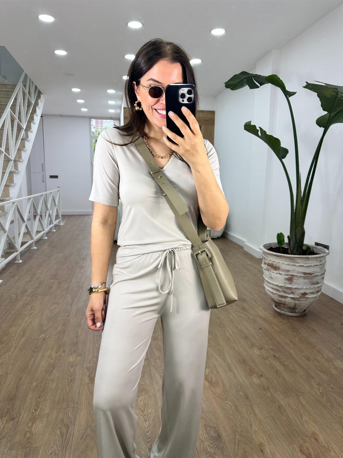 V Yaka Modal Takım-Vizon