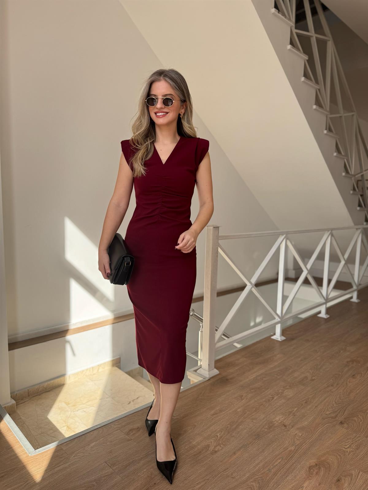 V Yaka Önü Büzgülü Likralı Krep Elbise - Bordo