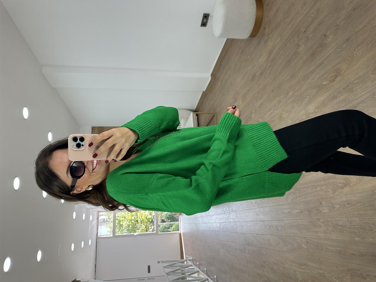 V Yaka Yandan Yırtmaçlı Basic Kazak-Yeşil