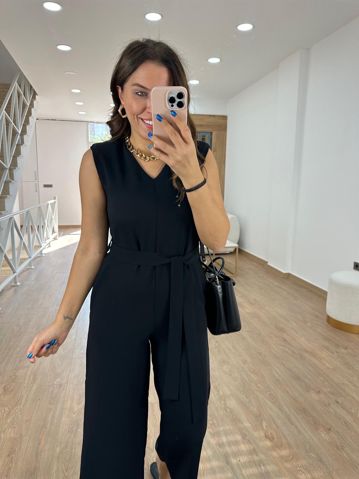 Vatkalı Beli Kuşaklı Krep Kumaş Tulum - Siyah