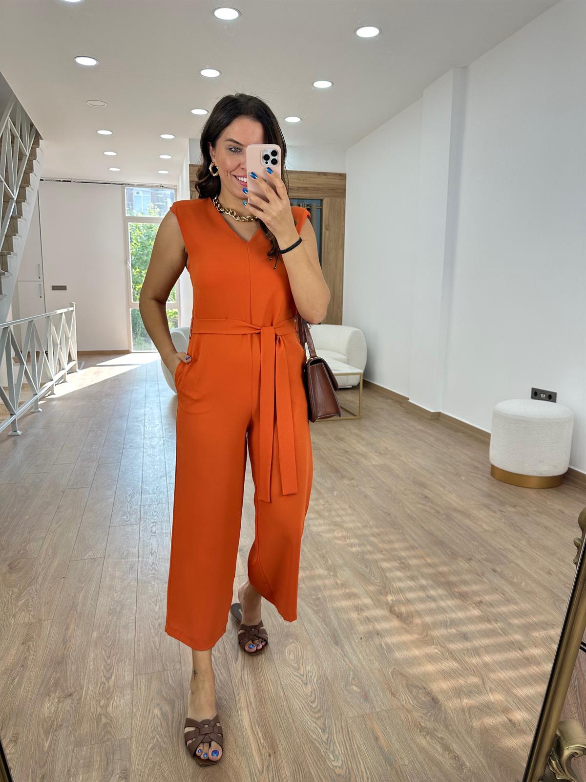 Vatkalı Beli Kuşaklı Krep Kumaş Tulum - Turuncu