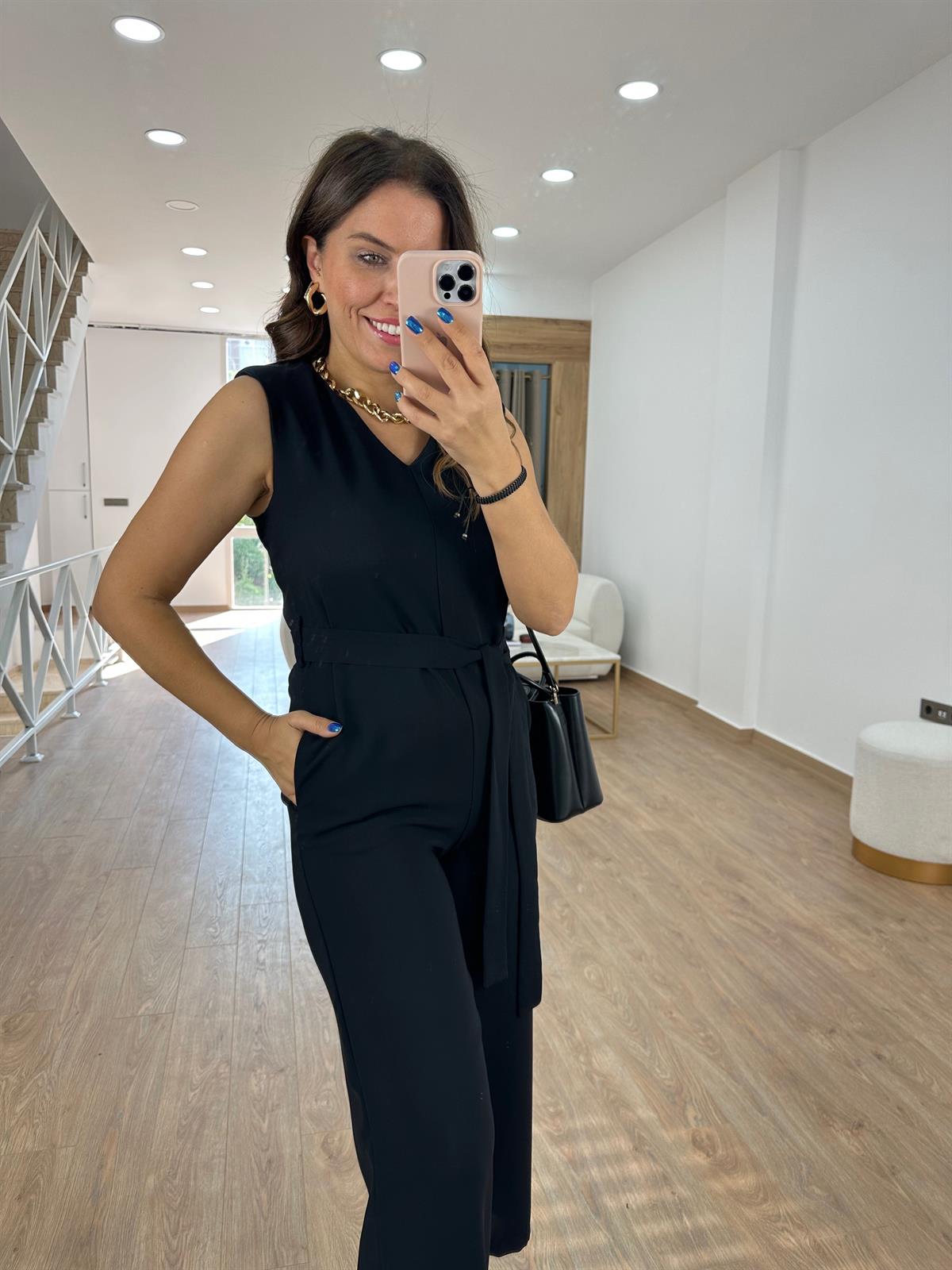 Vatkalı Beli Kuşaklı Krep Kumaş Tulum - Siyah