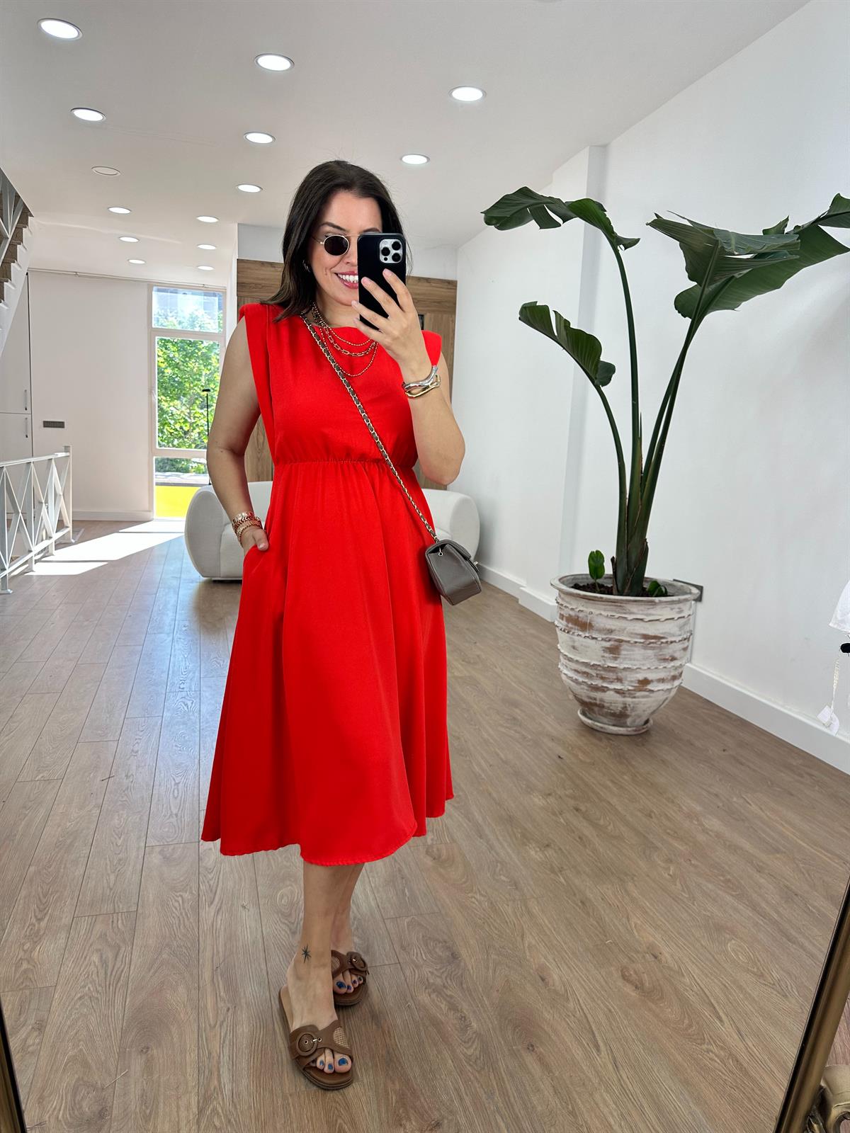 Vatkalı Beli Lastikli T Kol Elbise-Kırmızı