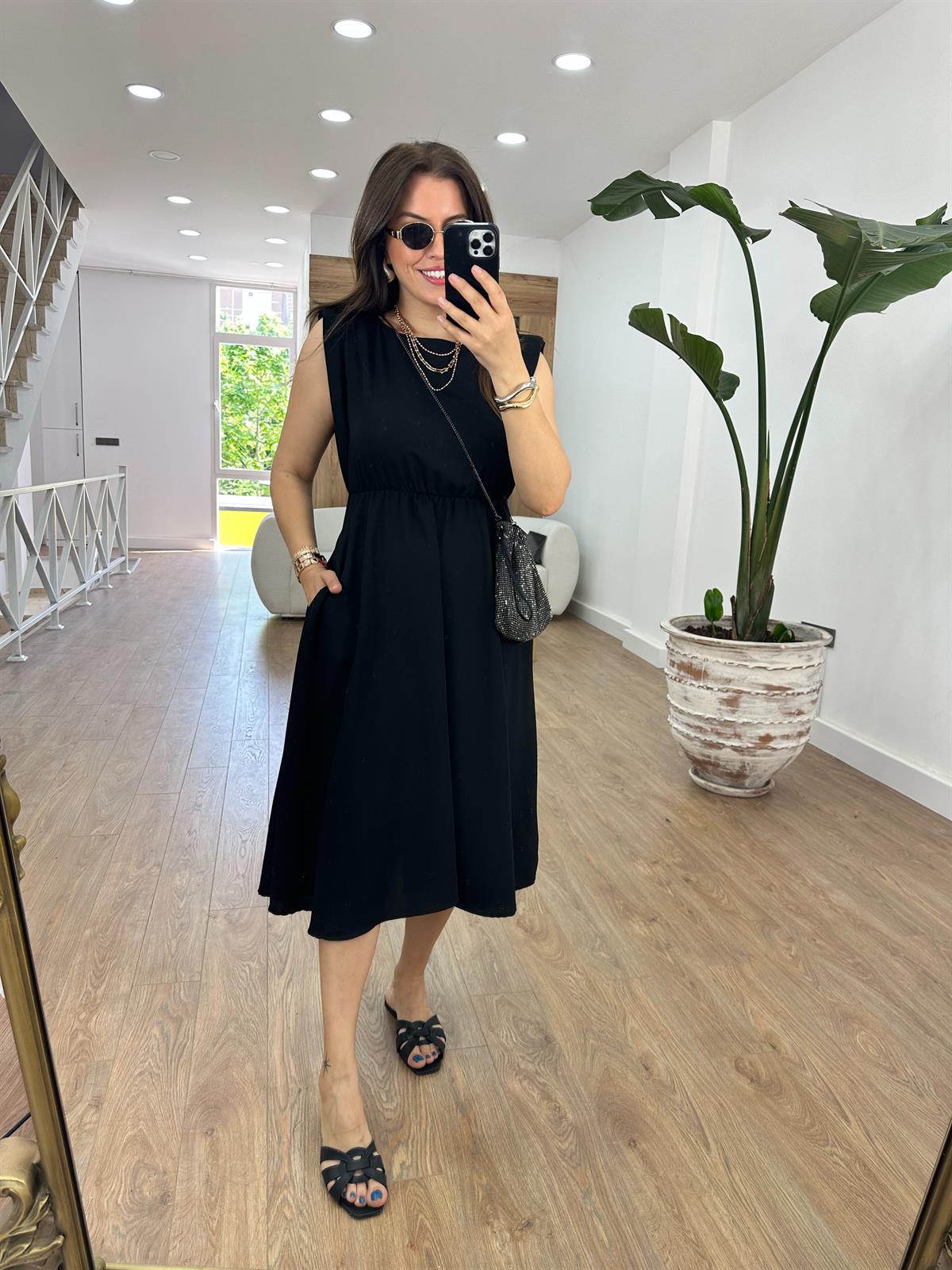 Vatkalı Beli Lastikli T Kol Elbise-Siyah