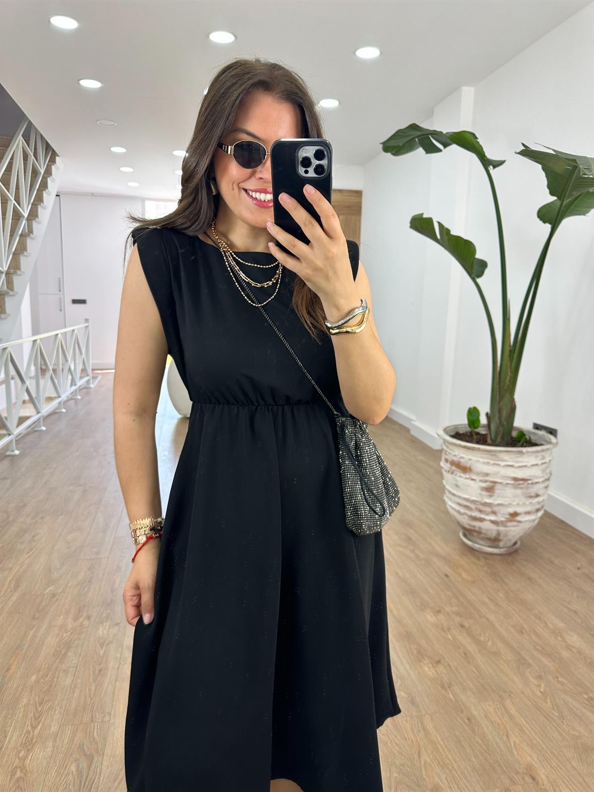 Vatkalı Beli Lastikli T Kol Elbise-Siyah