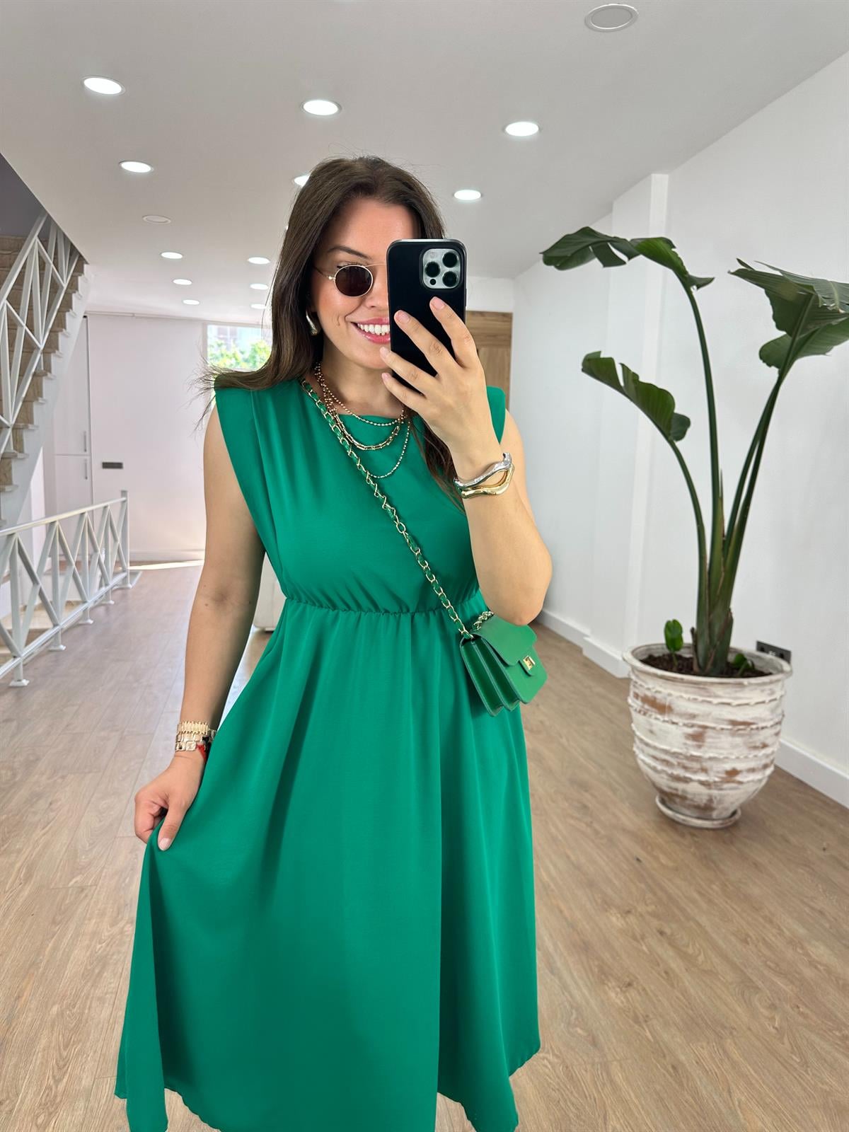 Vatkalı Beli Lastikli T Kol Elbise-Yeşil