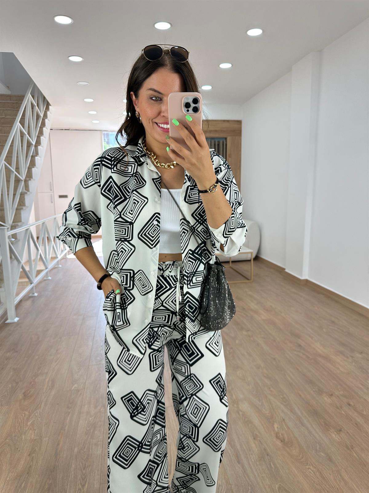 Gömlekli Viskon Takım