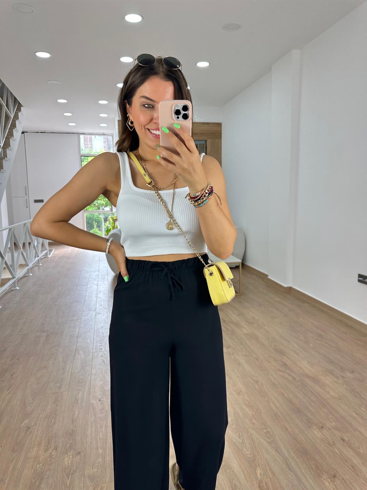 Viskon Kumaş Beli Lastikli Palazzo Pantolon-Siyah