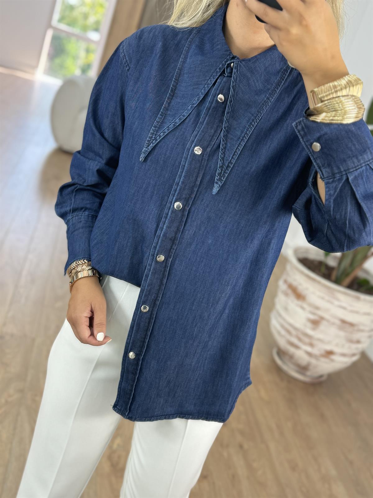 Yaka Detaylı Tensel Denim Gömlek