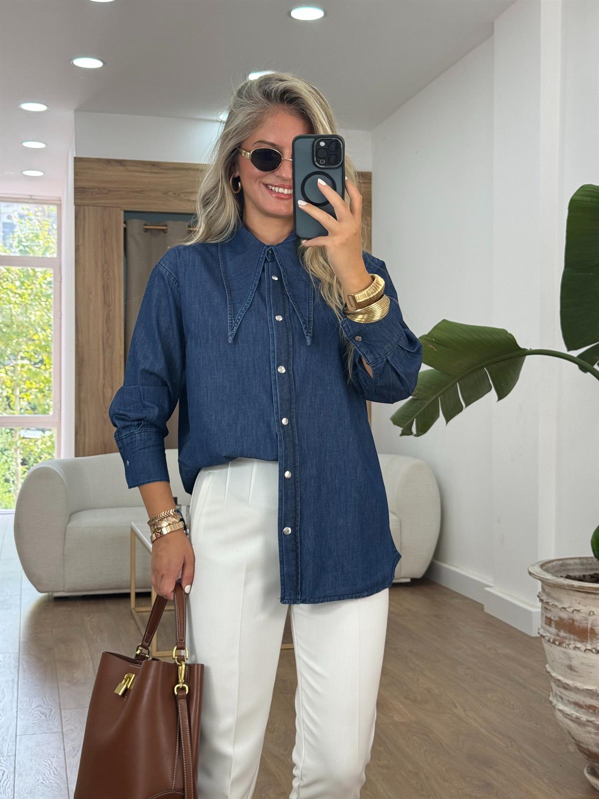 Yaka Detaylı Tensel Denim Gömlek