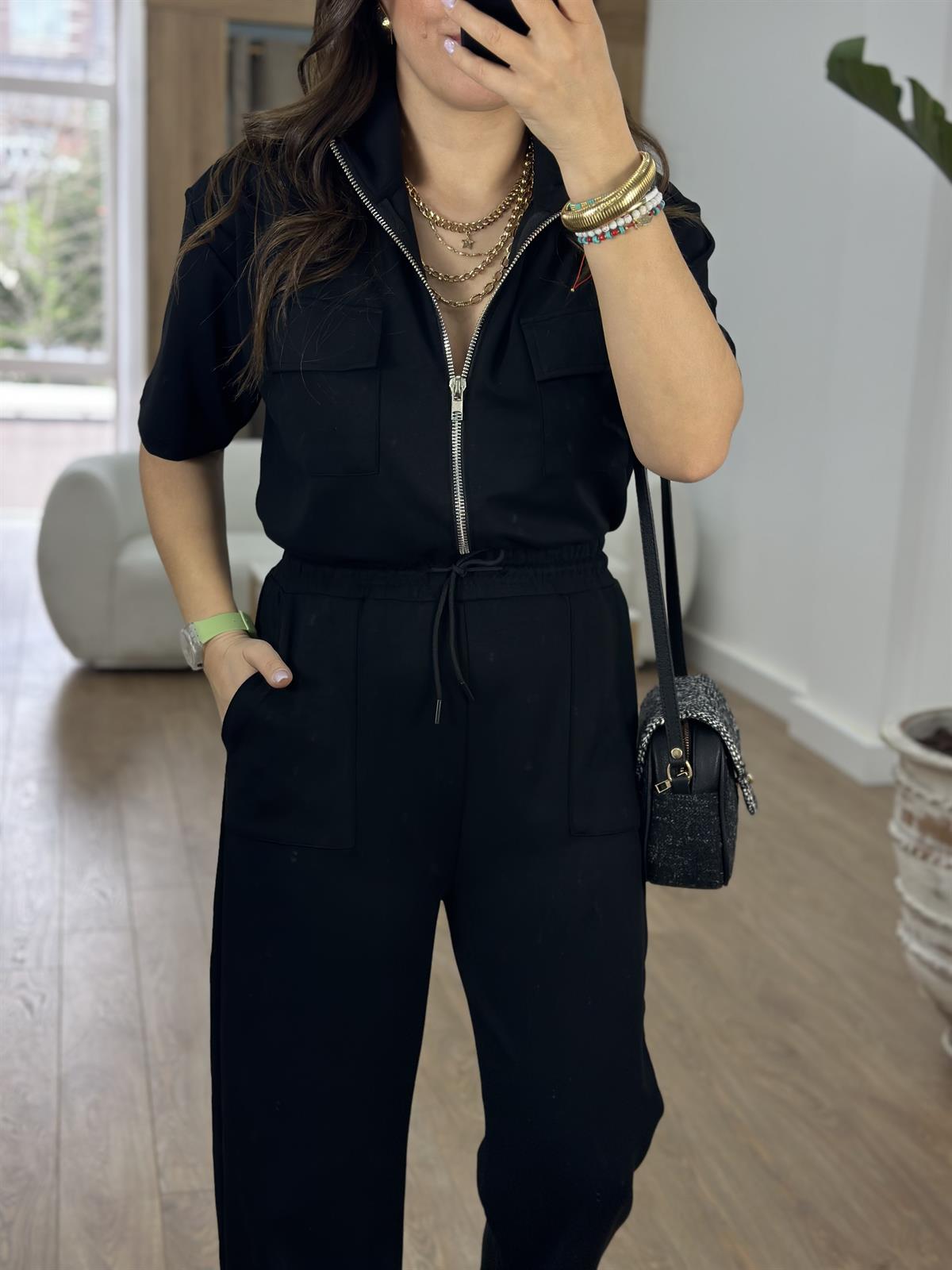 Yakası Fermuarlı Beli Lastikli Kısa Kollu Tulum