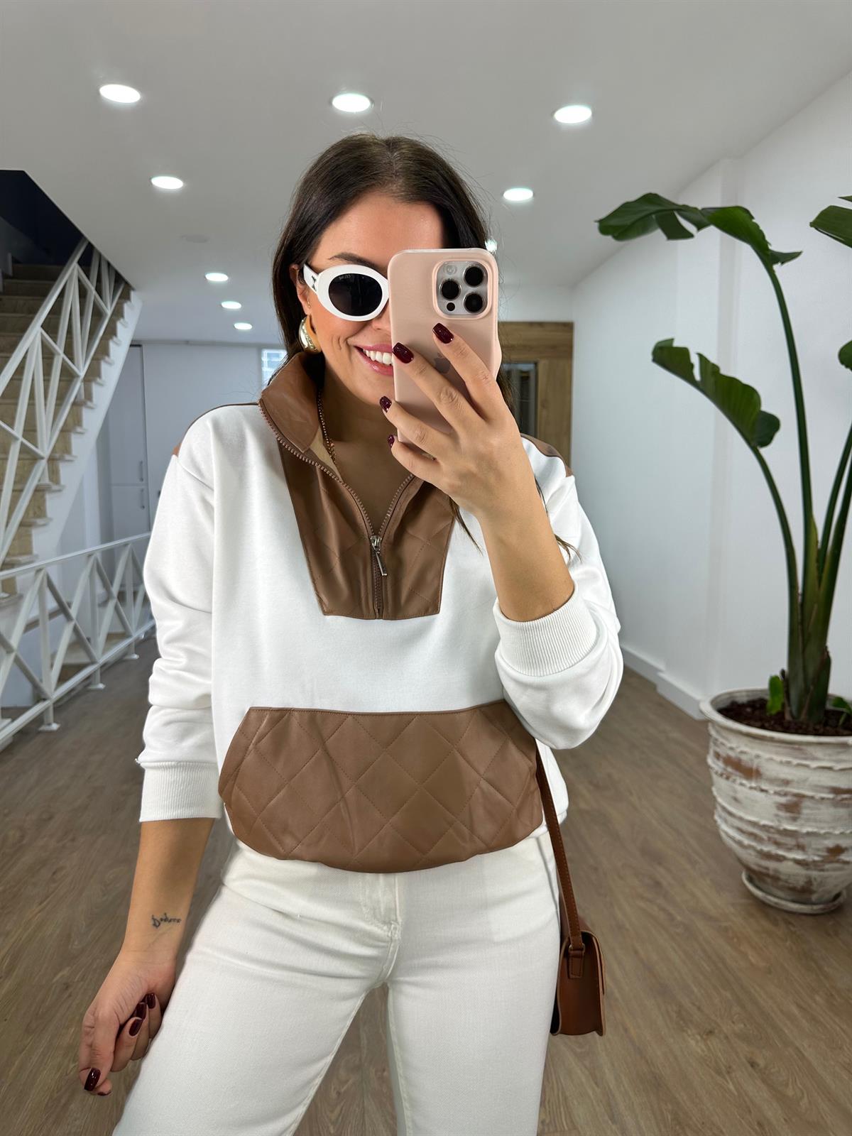 Yakası Fermuarlı Deri Garnili Sweatshirt-Vizon