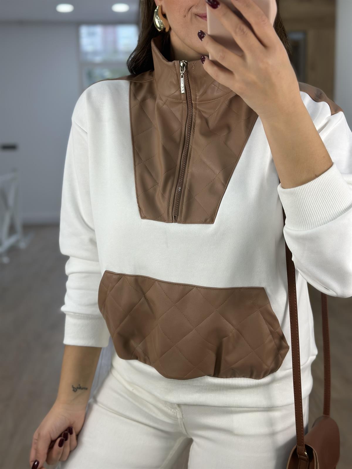 Yakası Fermuarlı Deri Garnili Sweatshirt-Vizon