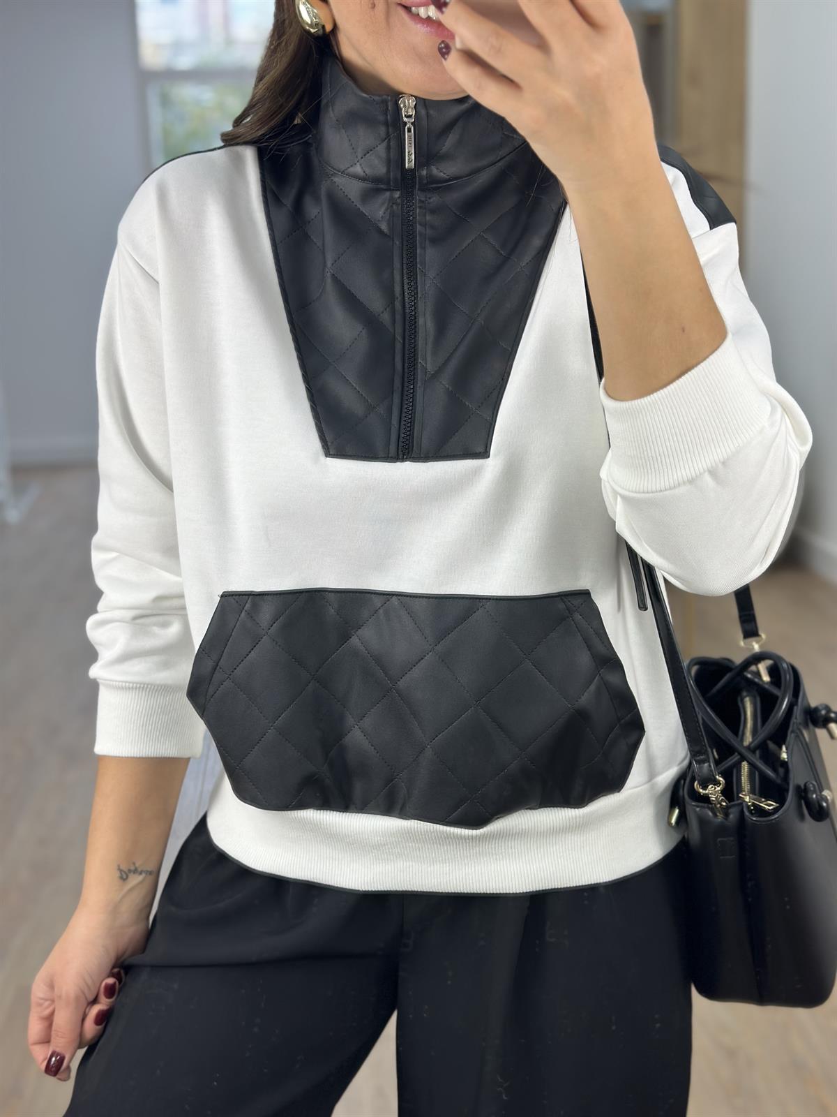 Yakası Fermuarlı Deri Garnili Sweatshirt-Siyah