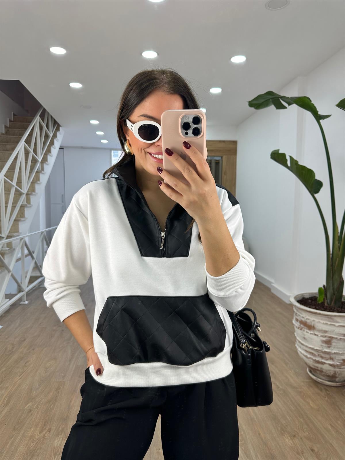 Yakası Fermuarlı Deri Garnili Sweatshirt-Siyah