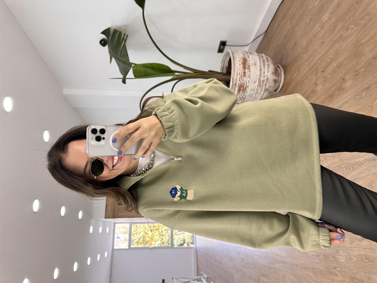 Yakası Fermuarlı Teddy Nakışlı Sweatshirt - Yeşil