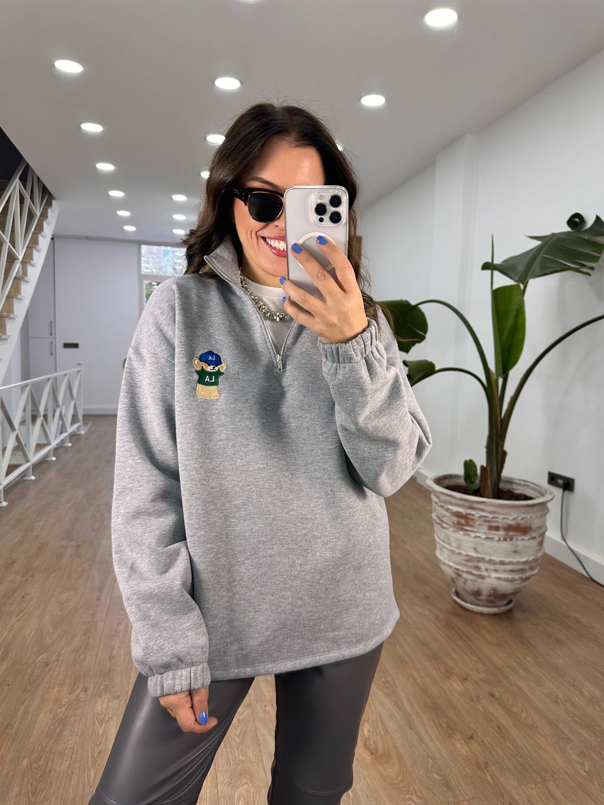 Yakası Fermuarlı Teddy Nakışlı Sweatshirt - Gri