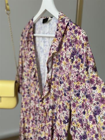 Yakası Fırfırlı Çiçekli Elbise-Mor