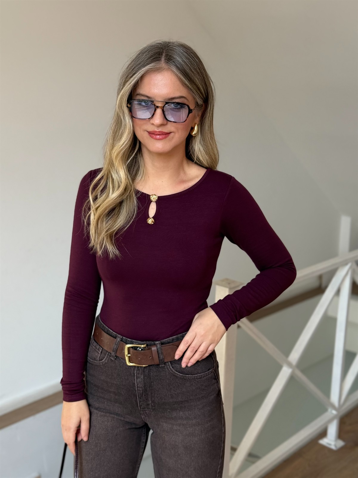 Yakası Gold Düğmeli Bluz - Bordo