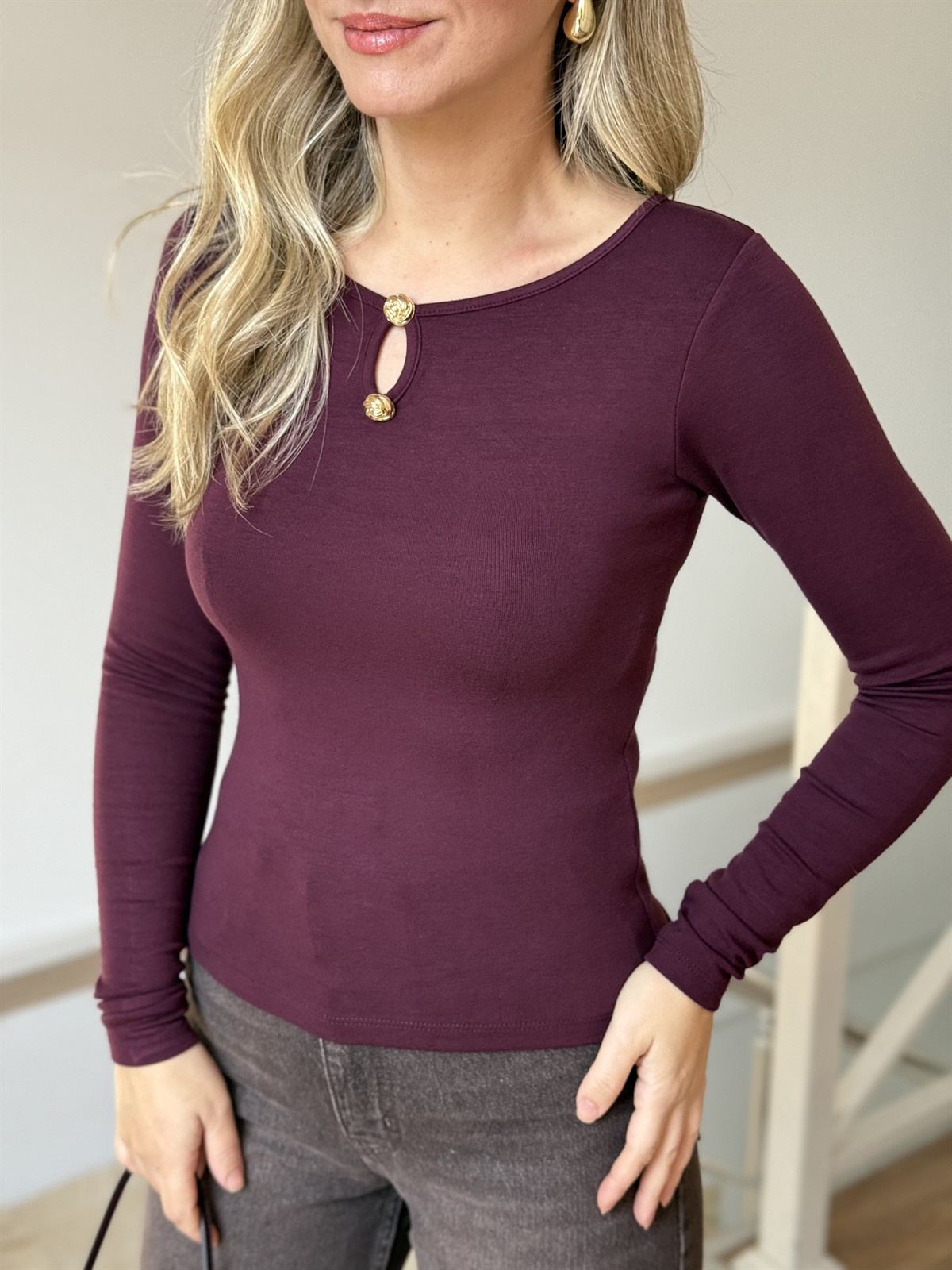 Yakası Gold Düğmeli Bluz - Bordo