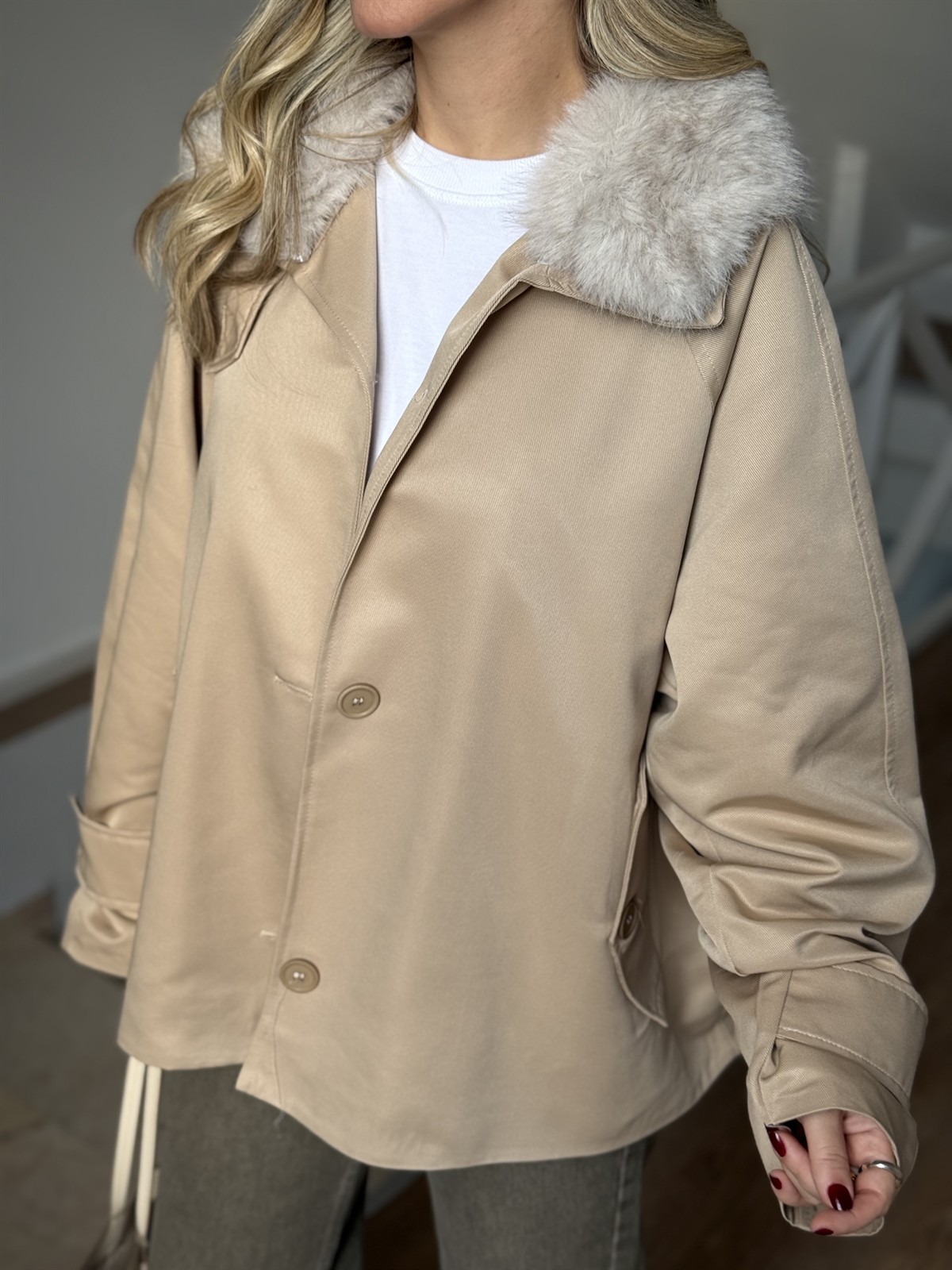 Yakası Kürklü Oversize Trençkot 