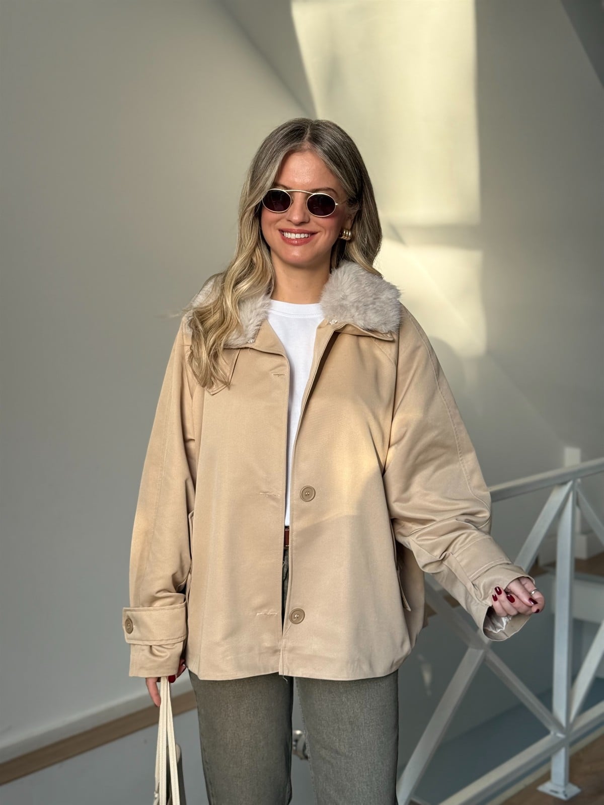 Yakası Kürklü Oversize Trençkot 