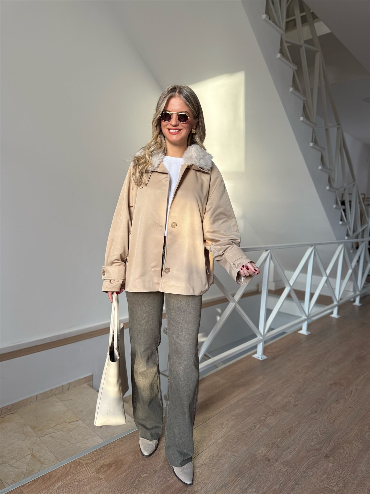 Yakası Kürklü Oversize Trençkot 