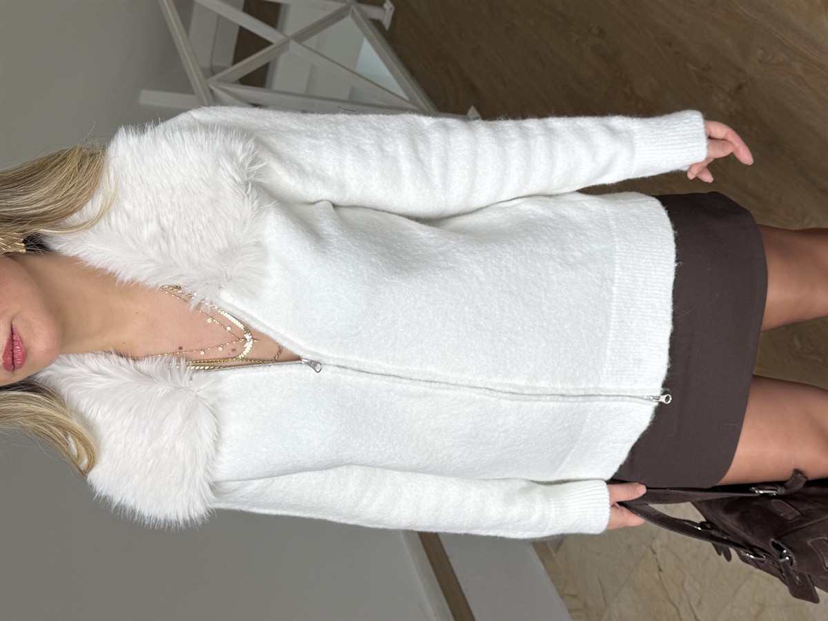 Yakası Kürklü Triko Hırka - Ekru