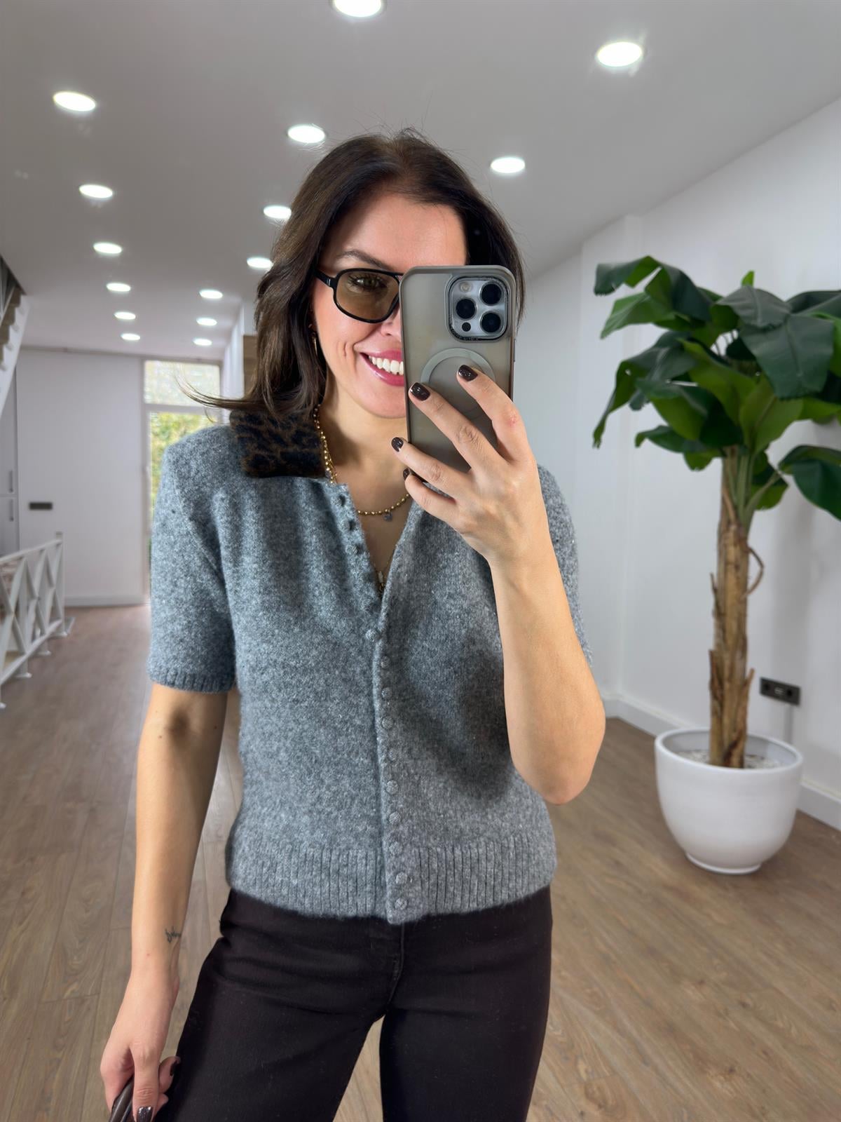 Yakası Kürklü Triko Hırka - Gri