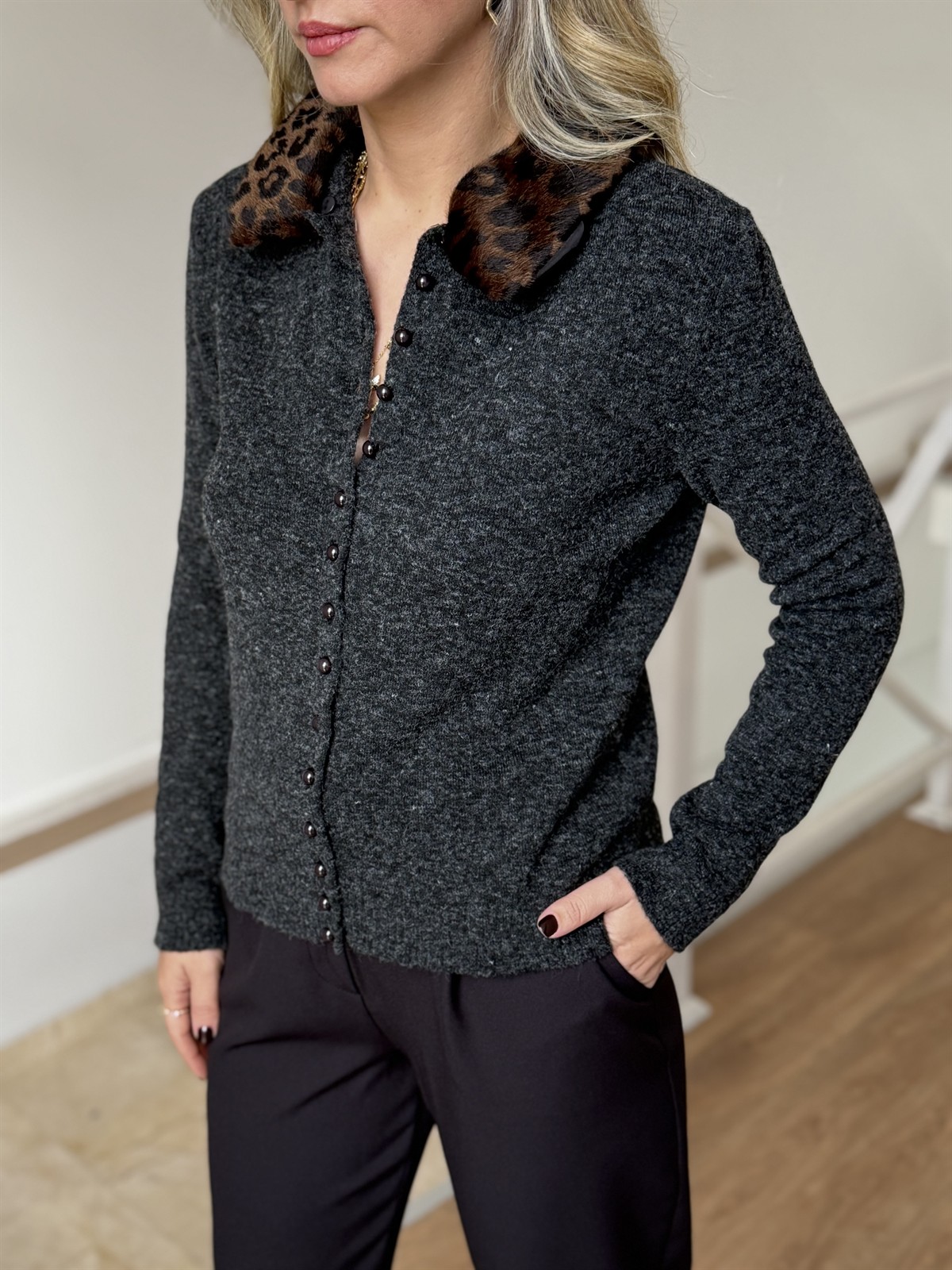 Yakası Leopar Kürk Triko Hırka - Antrasit 