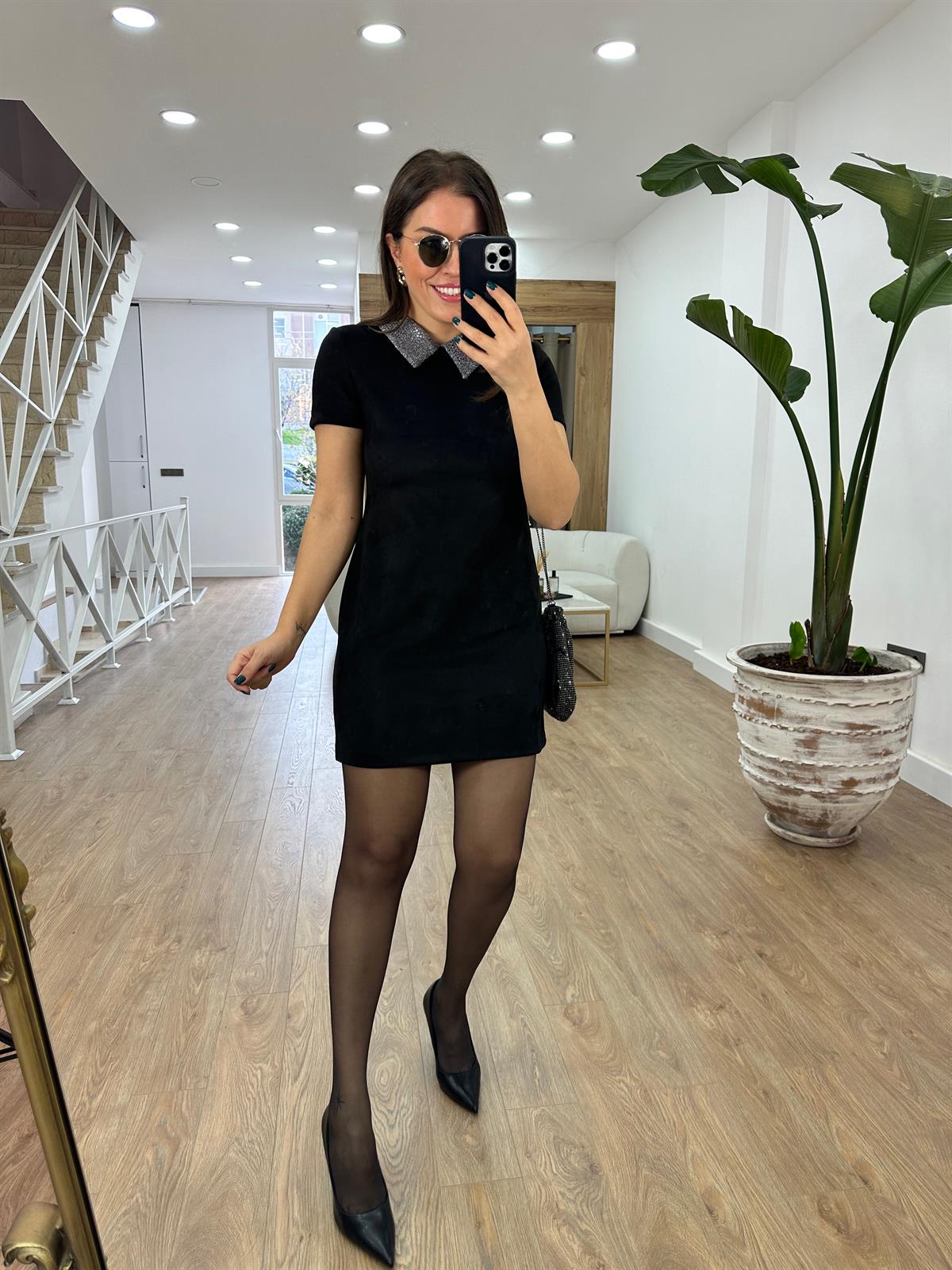 Yakası Parlak Süet Elbise