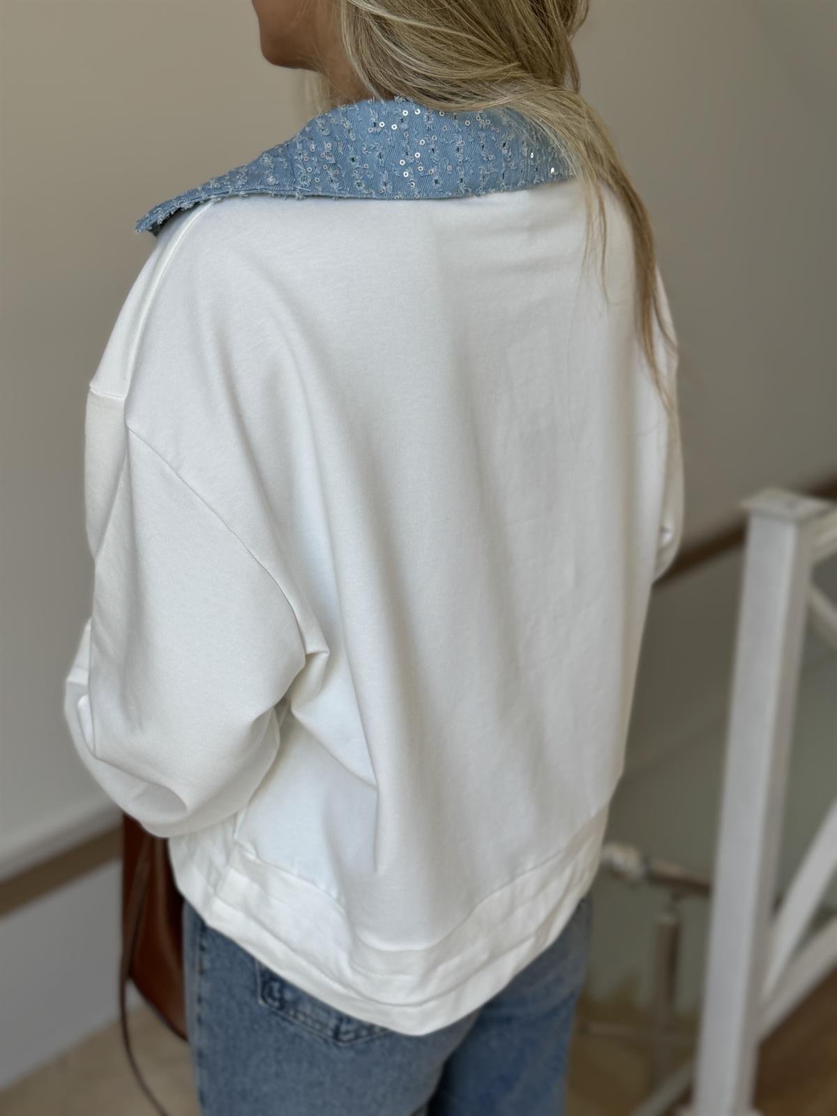 Yakası Pul İşlemeli Kot Garnili Sweatshirt