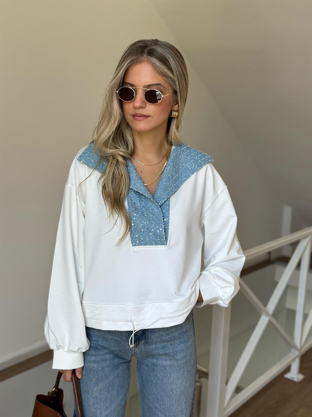 Yakası Pul İşlemeli Kot Garnili Sweatshirt