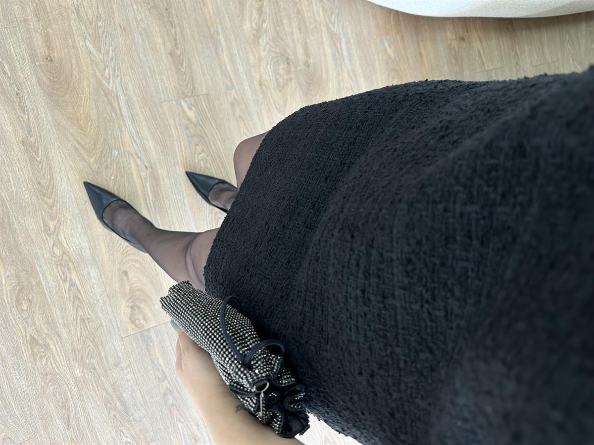 Yakası Taşlı Tüvit Elbise