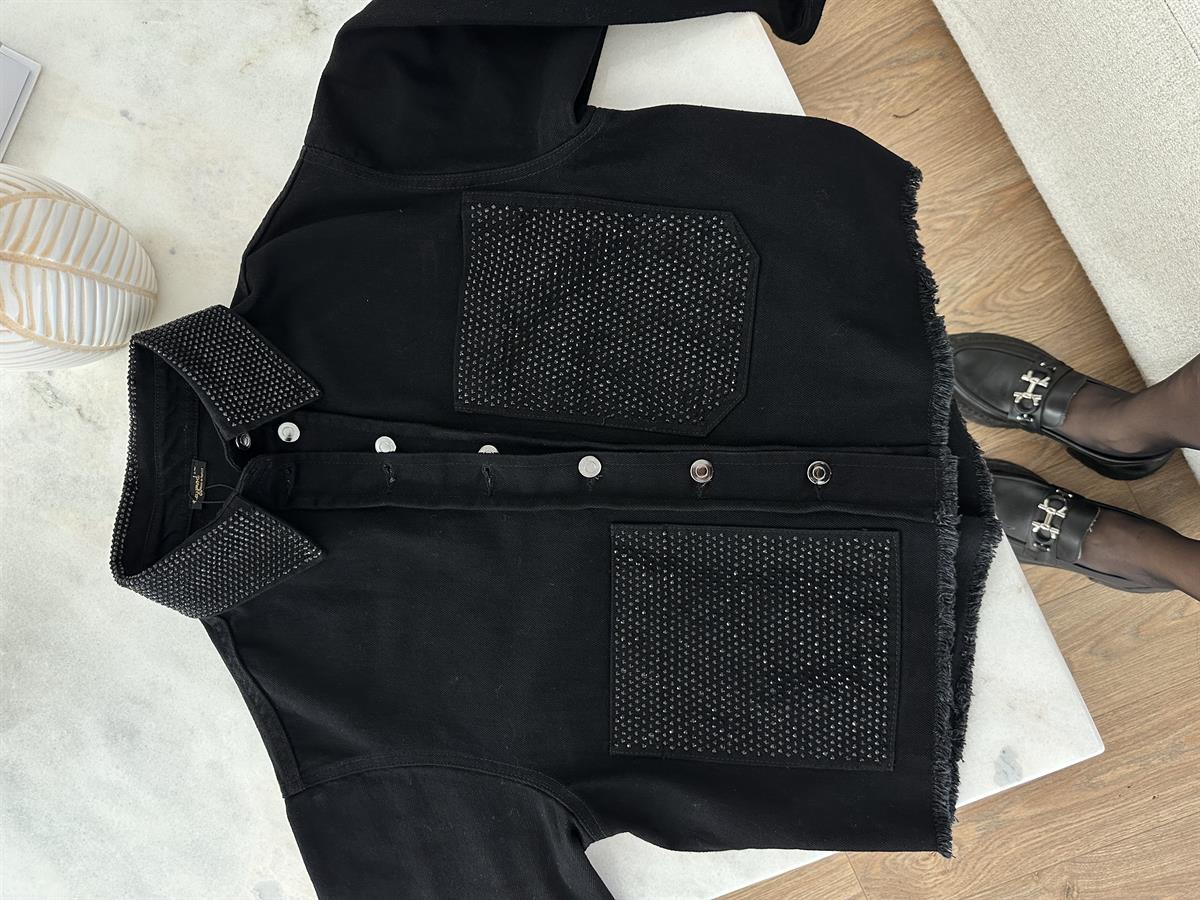 Yakası Ve Cepleri Taşlı Tasarım Denim Ceket