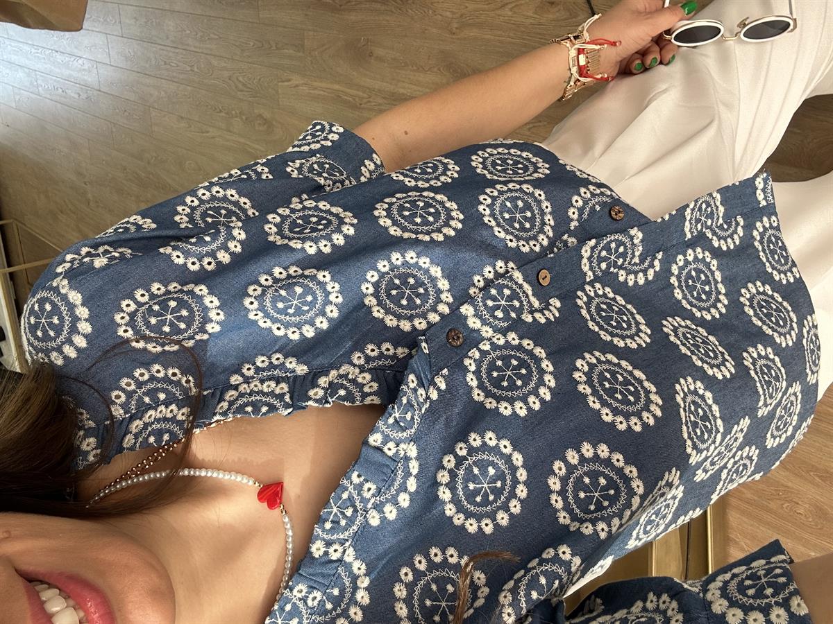 Yakası Volanlı Nakışlı Bluz-İndigo