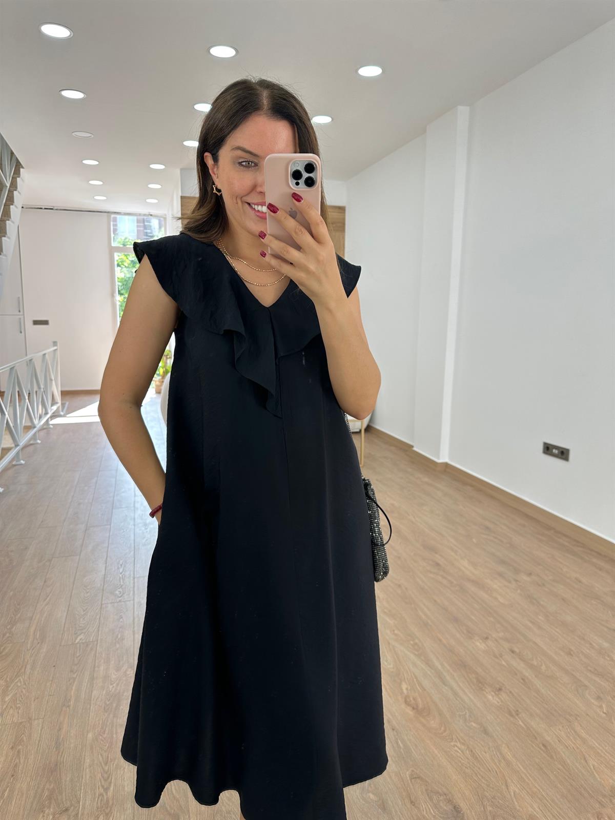 Yakası Volanlı Tnsel Elbise-Siyah