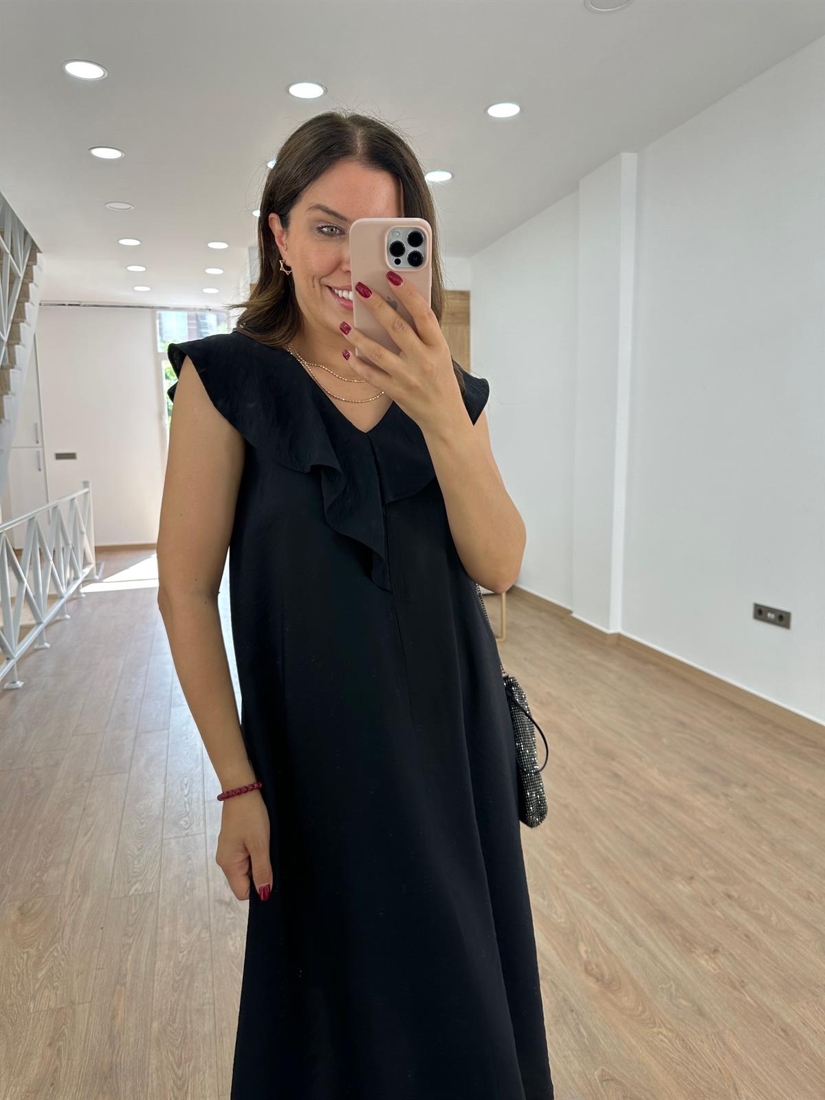 Yakası Volanlı Tnsel Elbise-Siyah