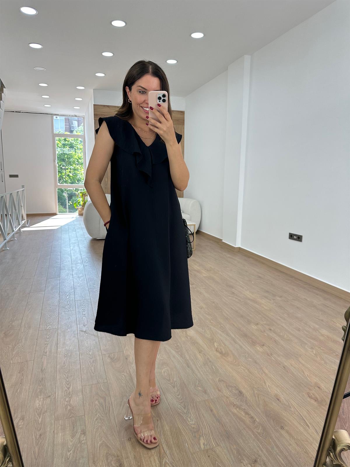 Yakası Volanlı Tnsel Elbise-Siyah