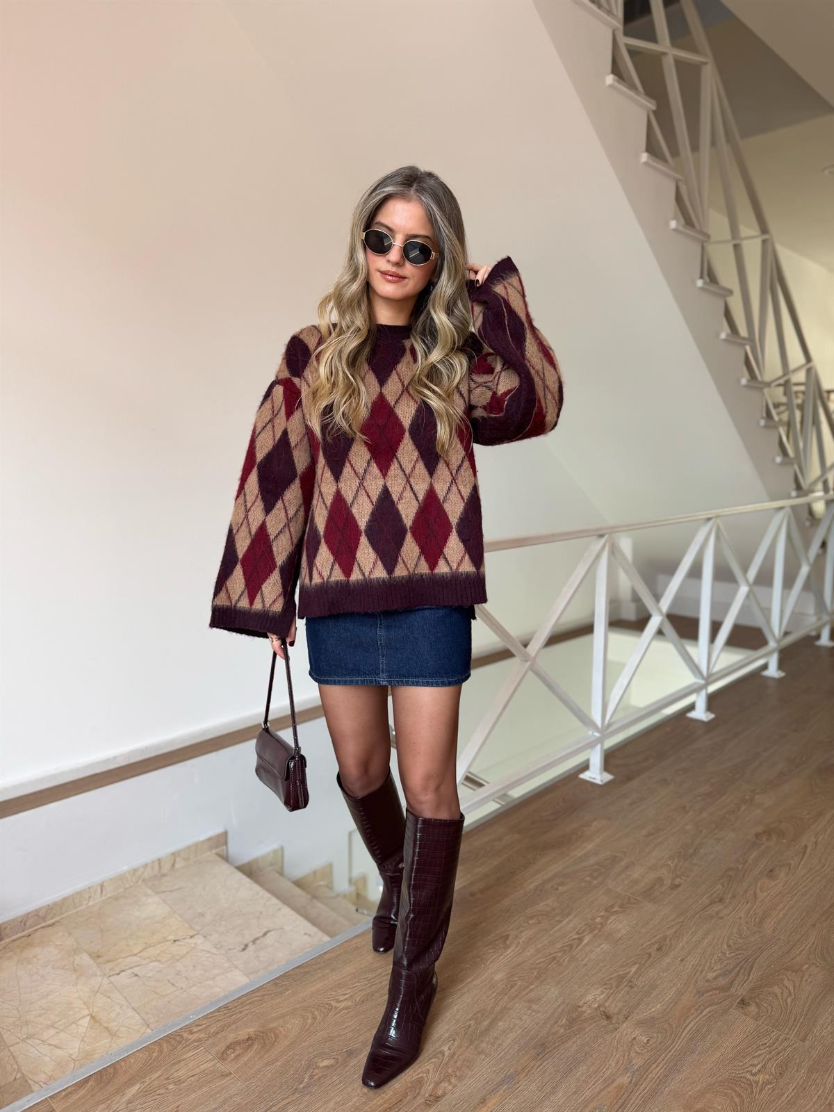 Yanı Yırtmaçlı Şardonlu Baklava Desen Kazak - Bordo